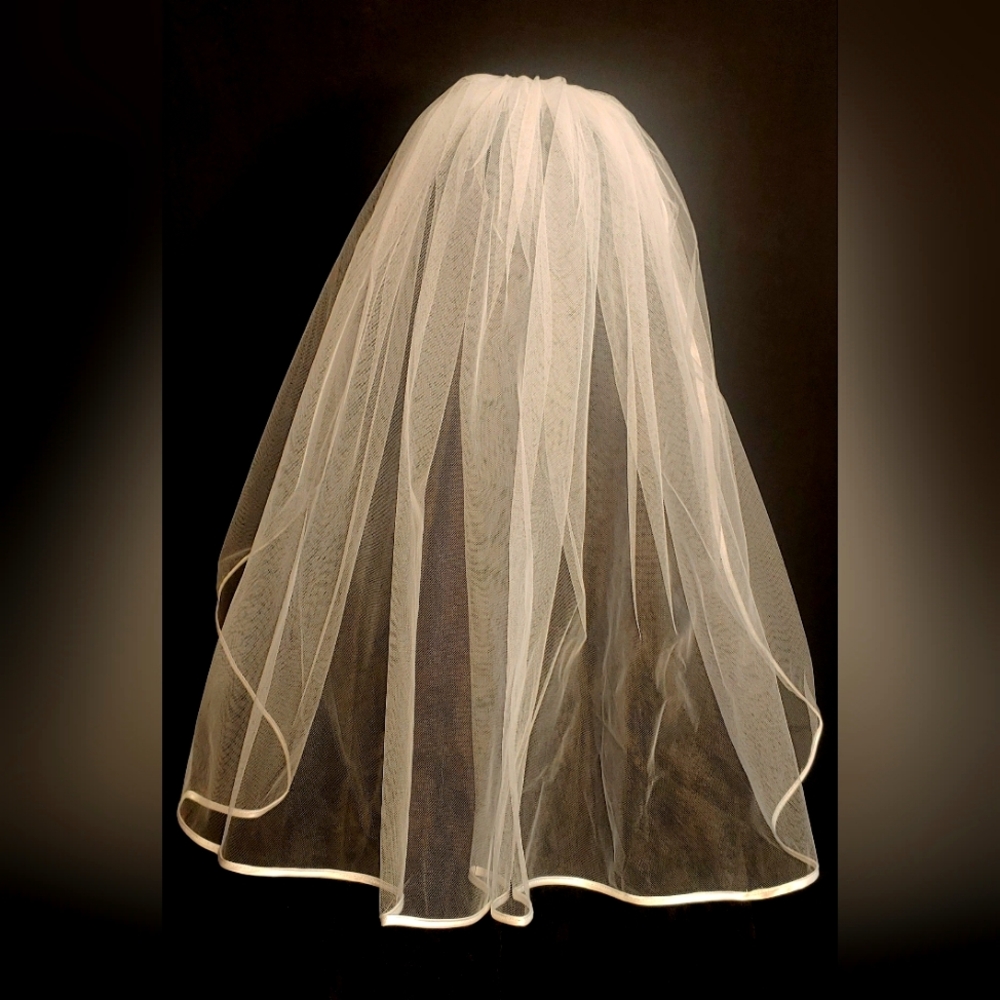 NWT wedding veil